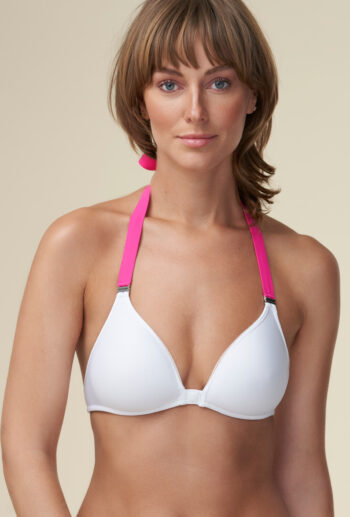 bh und bikini - wechselträger - träger in pink - weißer bh unter pinker kleidung - weißer bh unsichtbar - träger wechseln - bunte träger - farbige träger - pinke traeger - flexible träger - traeger - coole bh träger
