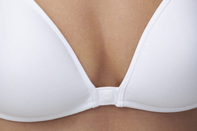 Nahaufnahme eines weichen Vorderverschlusses im Butterfly-Design